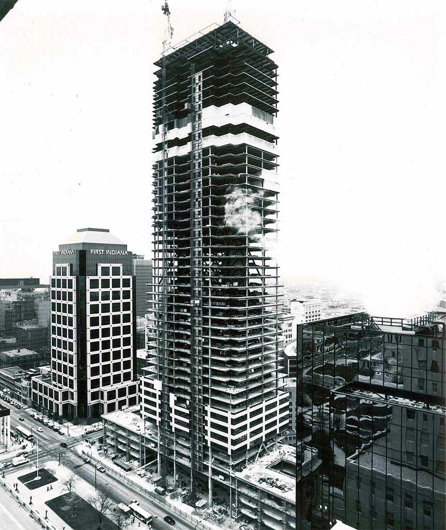 Structure Salesforce Tower