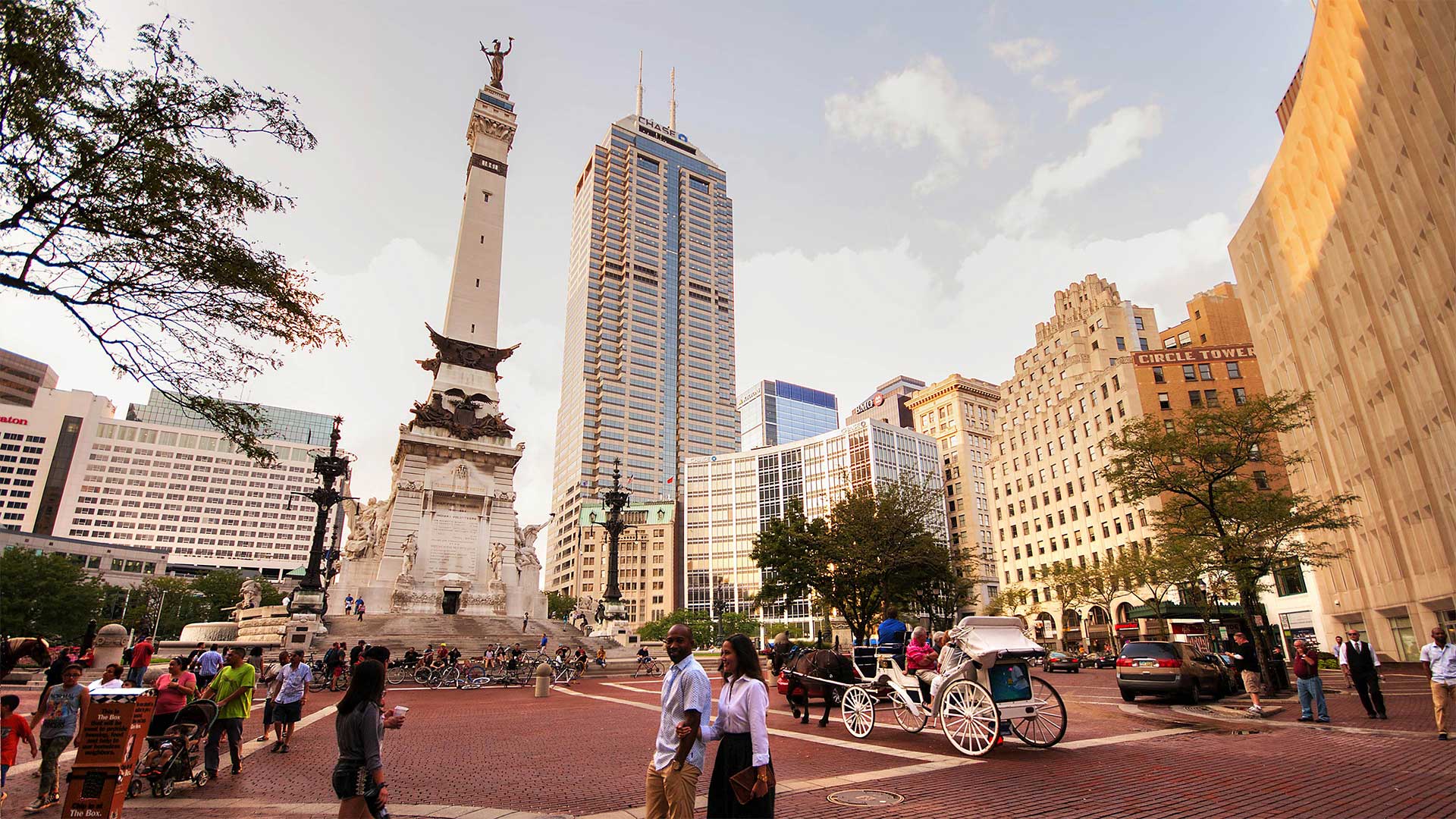 Structure Salesforce Tower